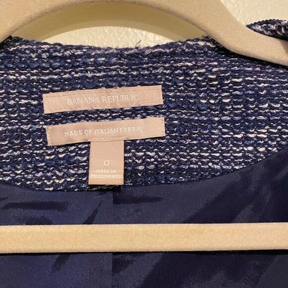 BANANA Republic jacket in very good condition. Size 0 - Picture 5 of 10